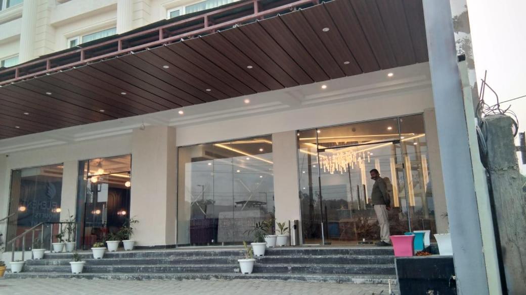 Hotel Four Element Варанасі Екстер'єр фото