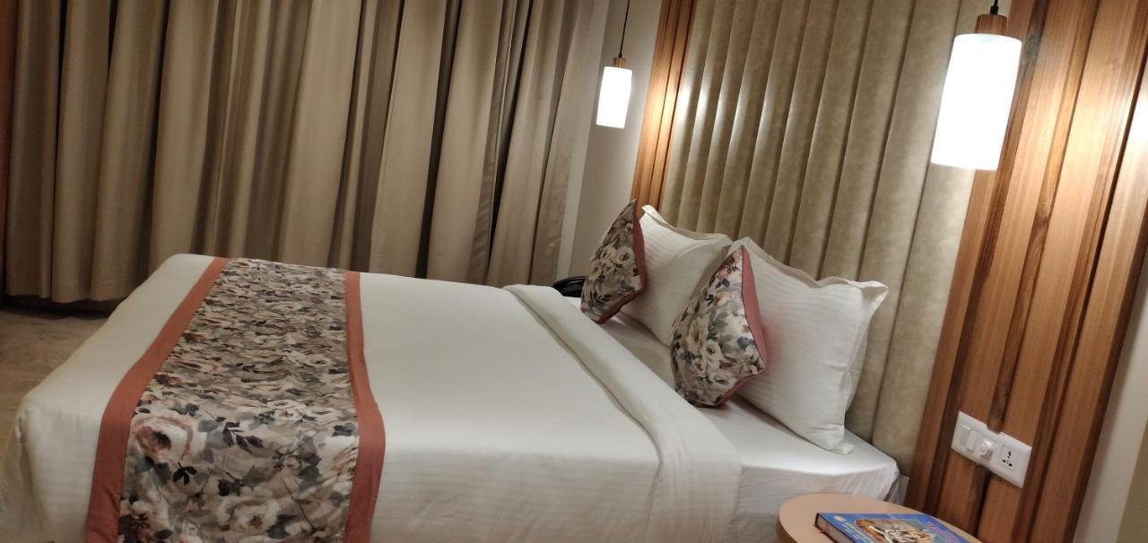 Hotel Four Element Варанасі Екстер'єр фото