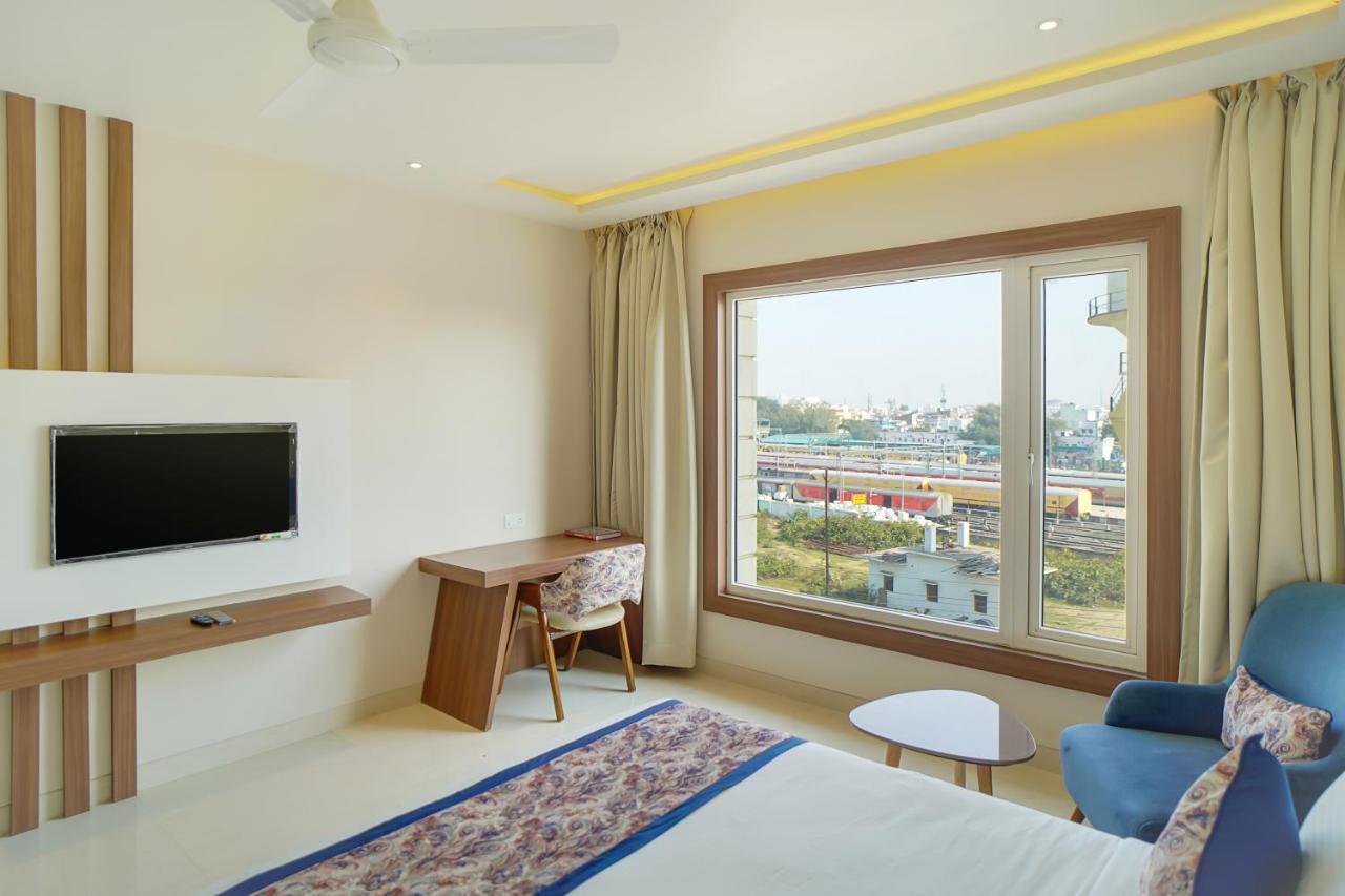 Hotel Four Element Варанасі Екстер'єр фото