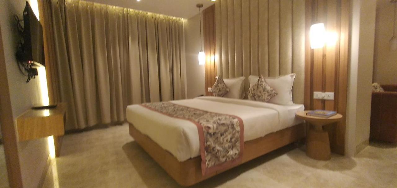 Hotel Four Element Варанасі Екстер'єр фото